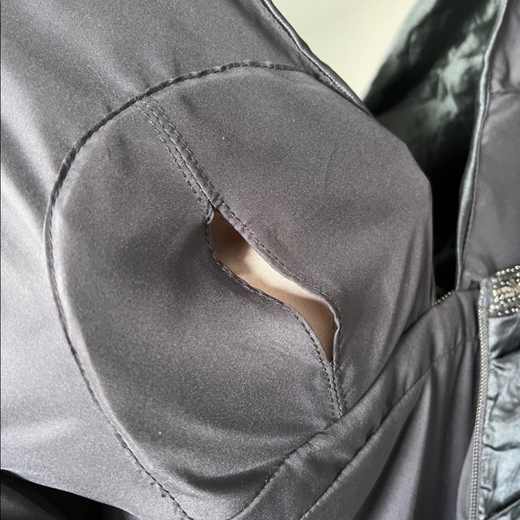 Nicole Miller Ruched V-Neck Dress with Beading - Picture 6 of 8